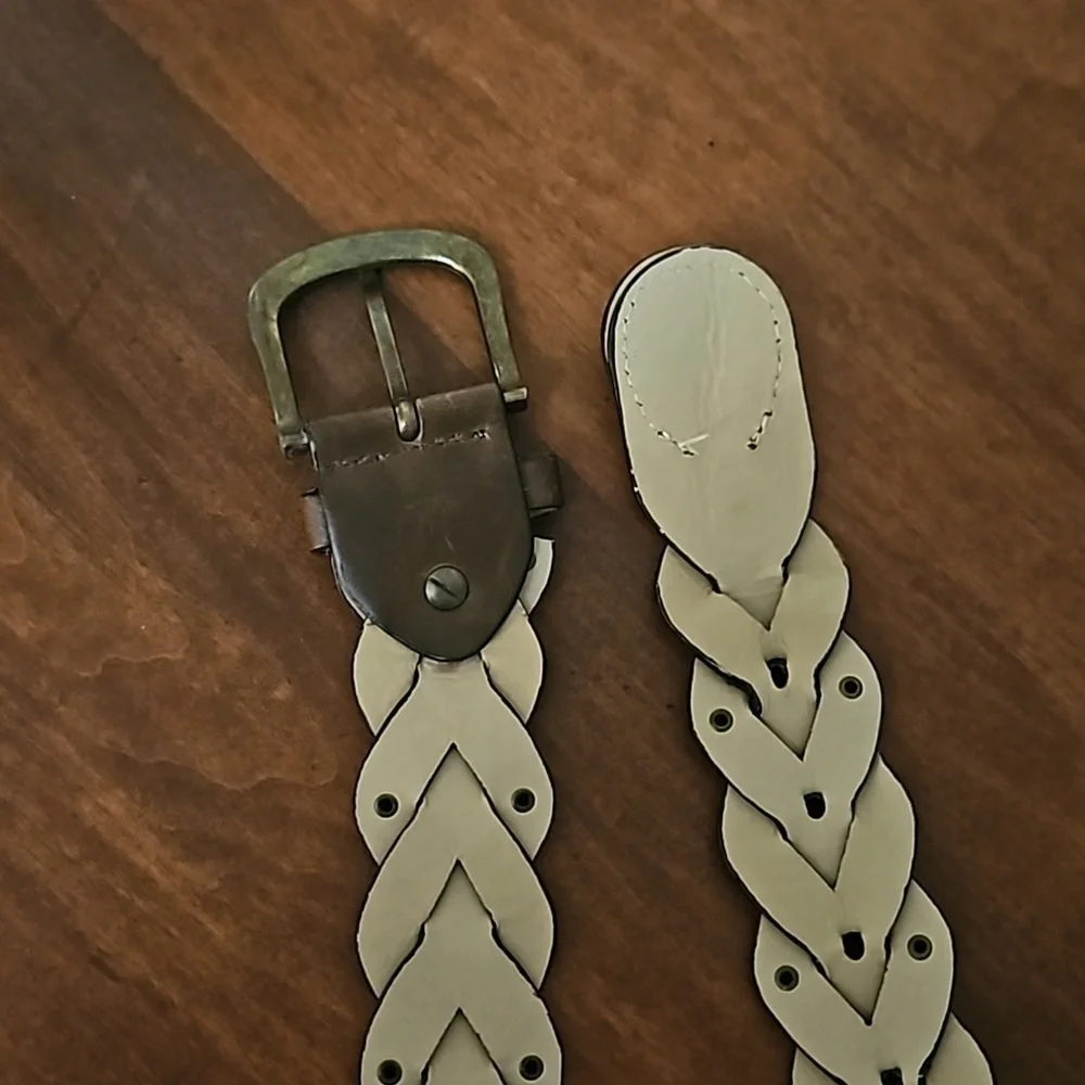 VTG Brown Faux Leather Embossed Woven Belt